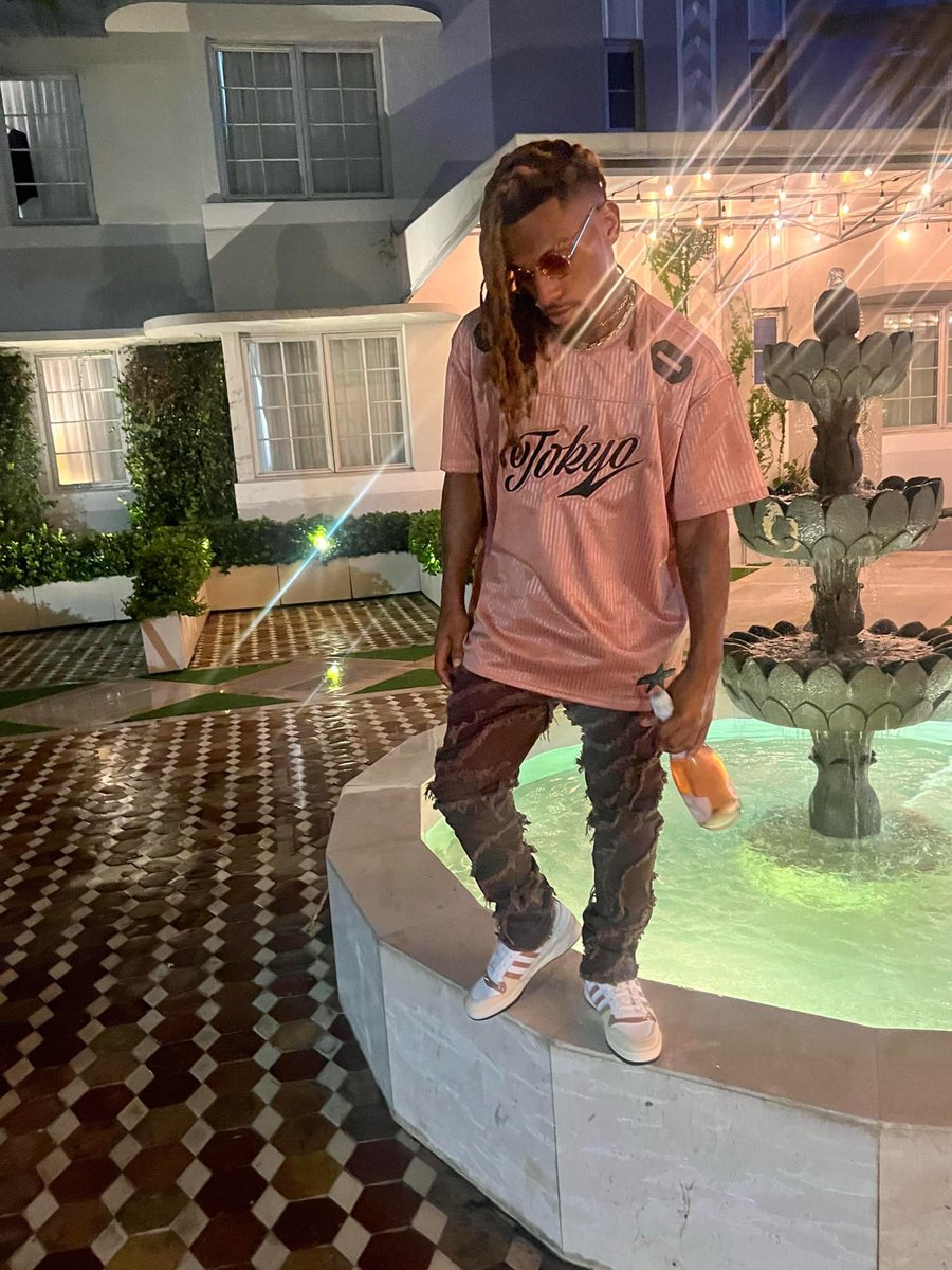 IamEveryartist's tweet image. In Miami🏝️ on the Tokyo drift🏎️

#YOSOY🔥🥢