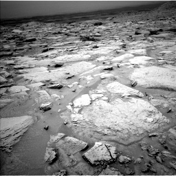 MarsMissionImgs's tweet photo. #CuriosityRover image taken on #Sol3651 at 12:53:54.781 PM with #Navcam #Mars #NASA #Space https://t.co/rihlykzAyS