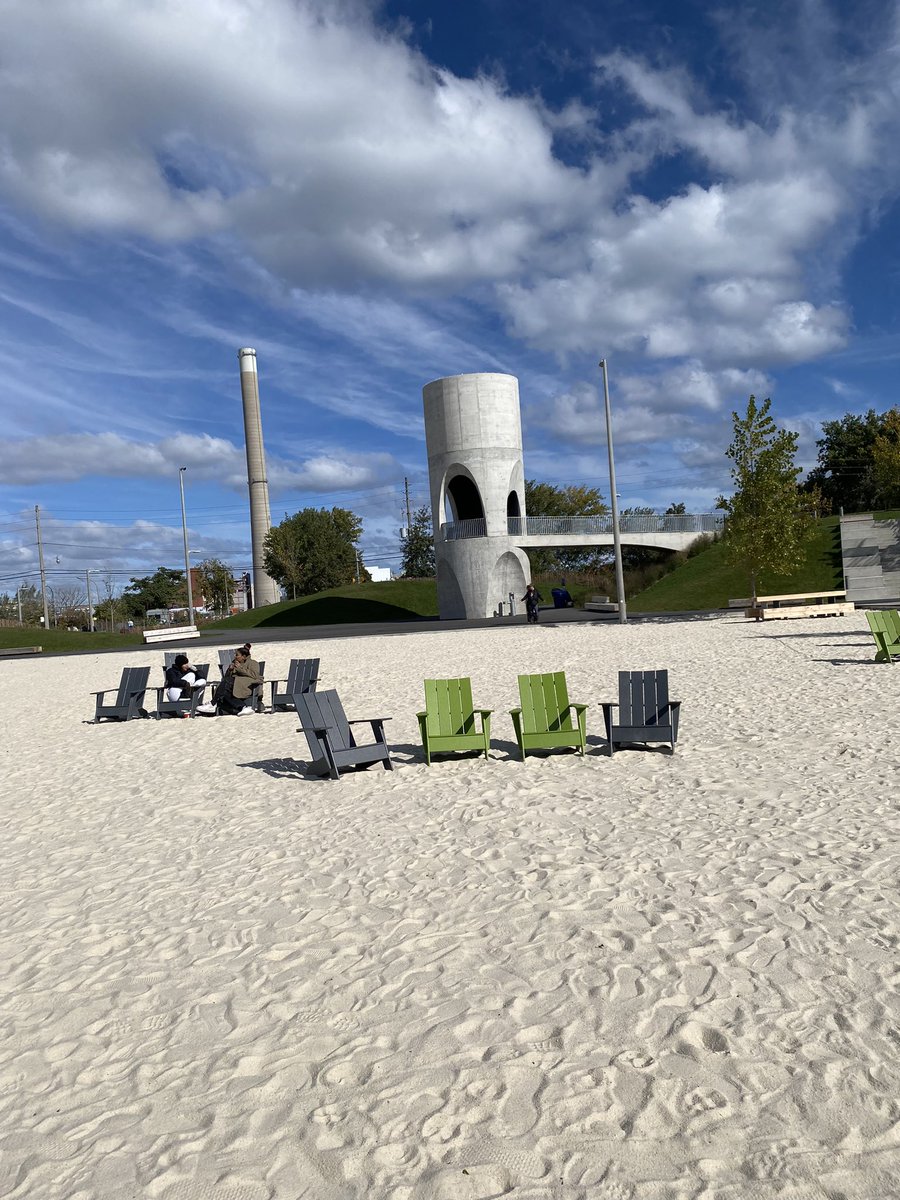 📍Leslie Lookout Park. #TOparks