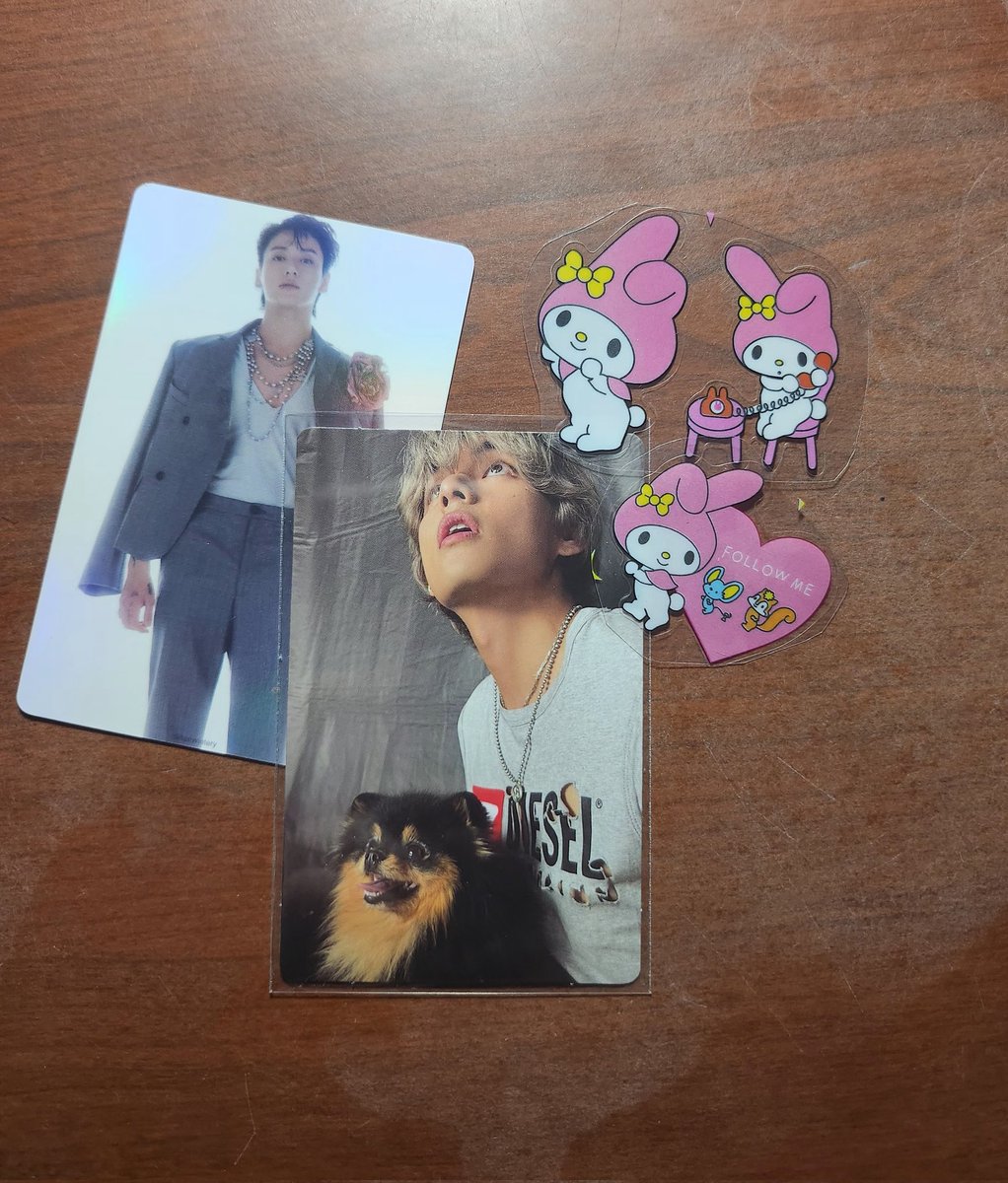 baeylovv's tweet photo. feedback mega positivo para a @sillybabysanaaa que me vendeu esse pc lindo! Veio muito bem embaladinho e com mimos lindos, além de ter sido o tempo todo muito atenciosa! 💕 https://t.co/WAPK7yqMCA