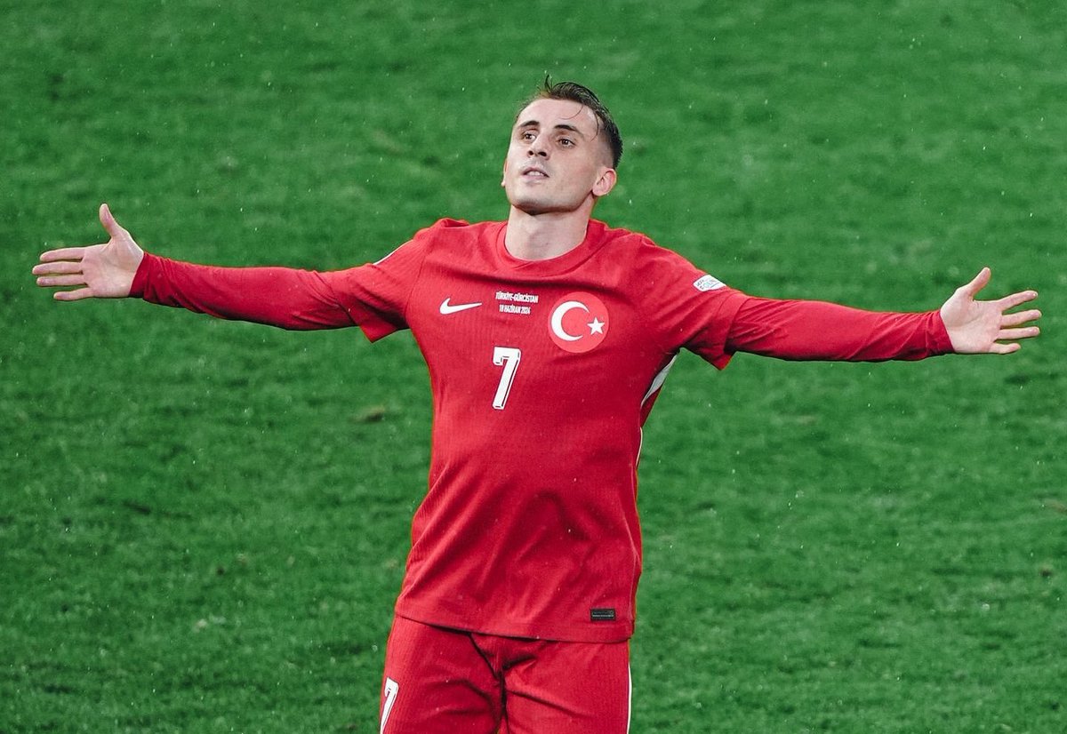 Kerem Aktürkoğlu’na saygı tweetidir.

🏟️ Son 7 Maç 
⚽️ 8 Gol 
🅰️ 3 Asist