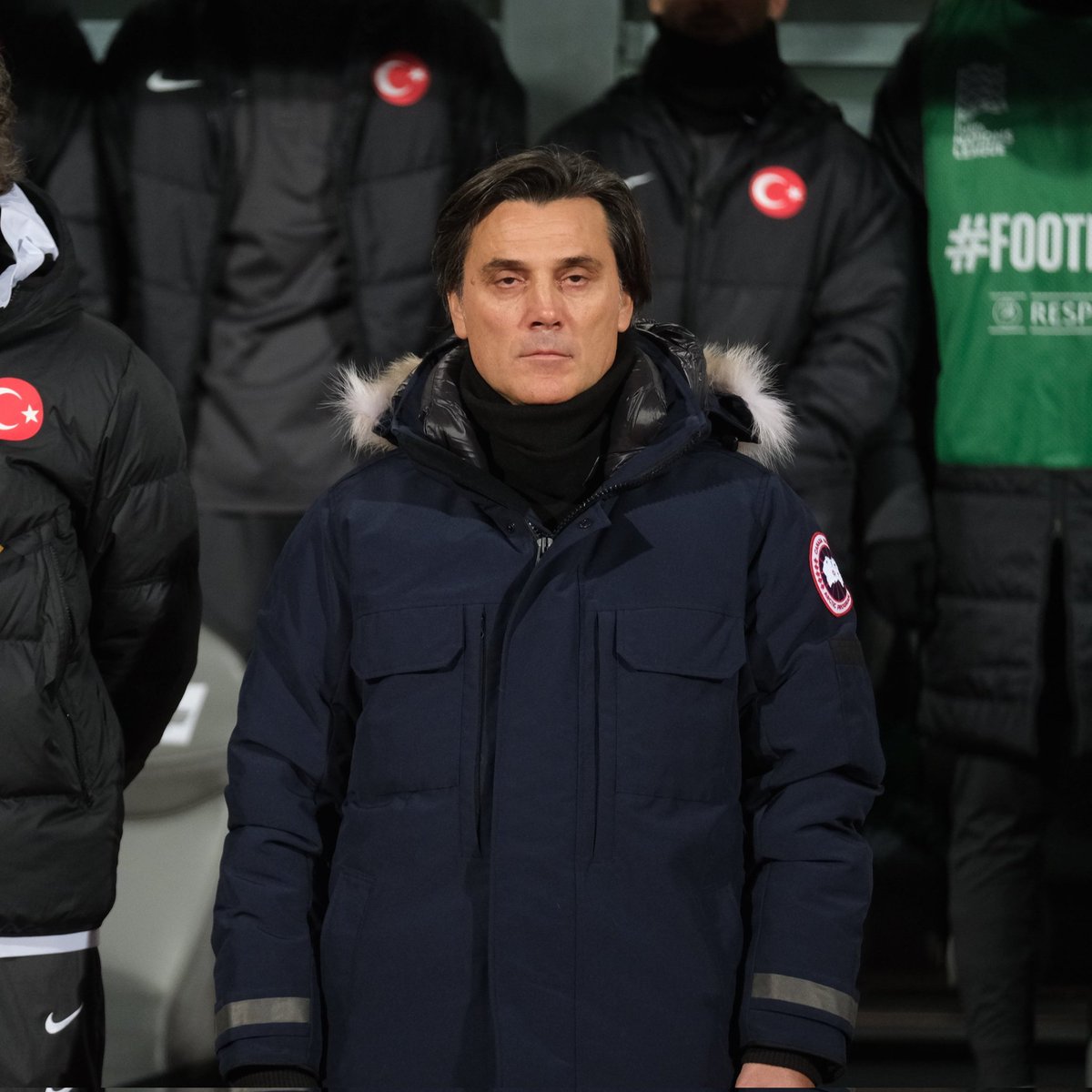 Vasıfsız Türk hocaları, şovmen spor medyası, bir yenilse de kuyusunu kazalım şunun diye nasıl iştahlı iştahlı bekliyorlar 

Hocam kaybetmiyor, çocukların hepsi oynadığı toptan zevk alıyor, herkes birbirini uzun zaman sonra sayıp, seviyor.

Herkes sonuna kadar mücadele ediyor!