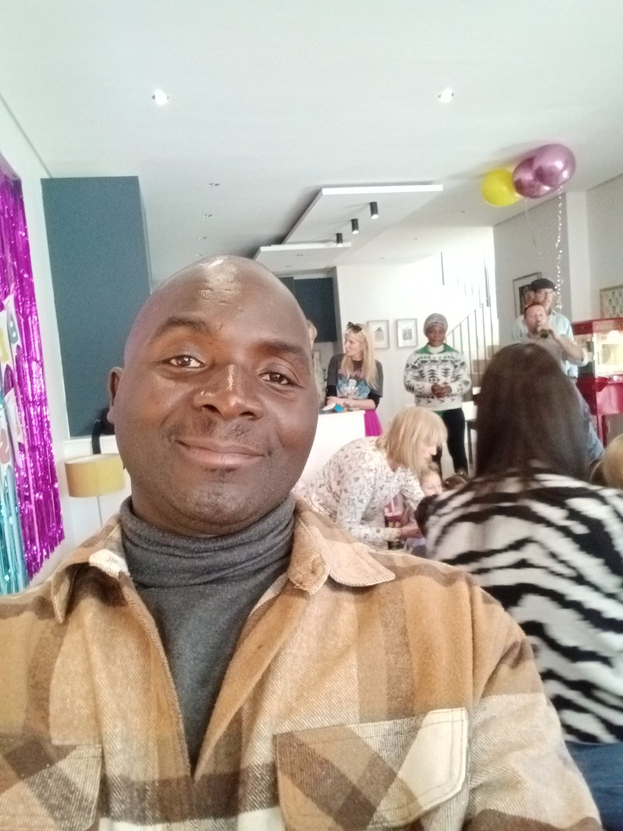 PosomanW's tweet photo. Party time https://t.co/3fg2rBNGVM