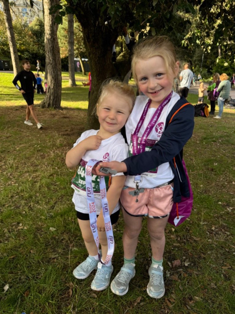 SuttonHighEYFS's tweet image. What amazing girls we have at Sutton High School! These mighty sisters (in Nursery and Year 2) ran in the Bournemouth Junior 1k for charity with raised nearly £400 for the National Deaf Children’s Society (NDCS). Great work! @PSHeadSutton @SuttonHighGirls @GDST @GSAUK @NDCS_UK