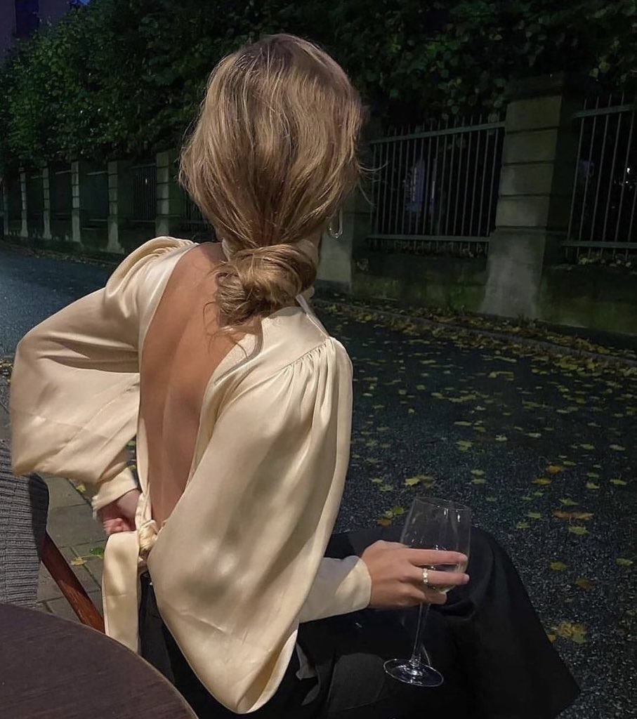 diorballerina's tweet photo. Starting to dream about the holidays https://t.co/59KT49I1HE