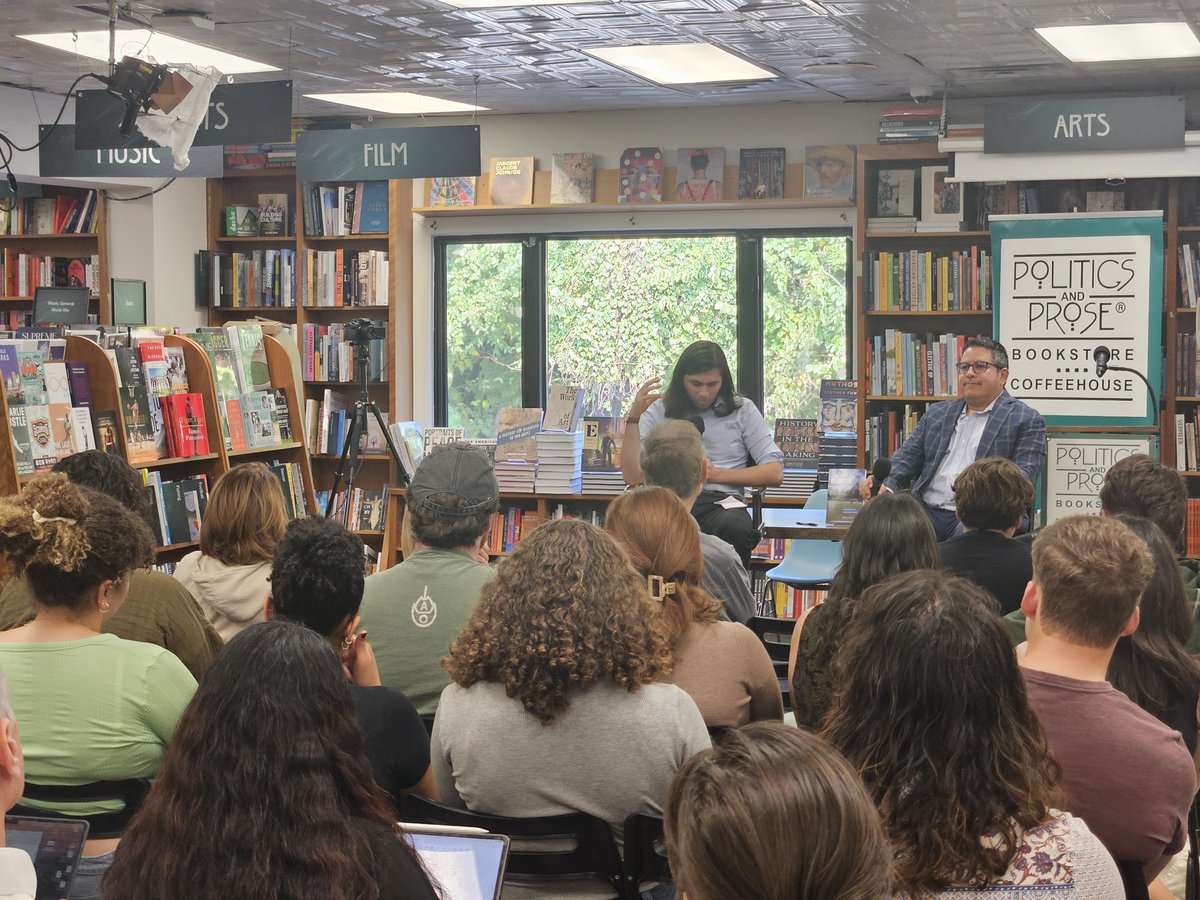 Ernesto Castañeda (@drernestocast) on Twitter photo Thanks to all those who joined us yesterday at the presentation of "Reunited: Family Separation and Central American Youth Migration" by <a href="/DrErnestoCast/">Ernesto Castañeda</a> and @Daniel Jenks <a href="/PoliticsProse/">Politics and Prose</a>
The video is available here:
youtube.com/watch?v=jbjF7K… Thanks to all those who joined us yesterday at the presentation of "Reunited: Family Separation and Central American Youth Migration" by <a href="/DrErnestoCast/">Ernesto Castañeda</a> and @Daniel Jenks <a href="/PoliticsProse/">Politics and Prose</a>
The video is available here:
youtube.com/watch?v=jbjF7K…