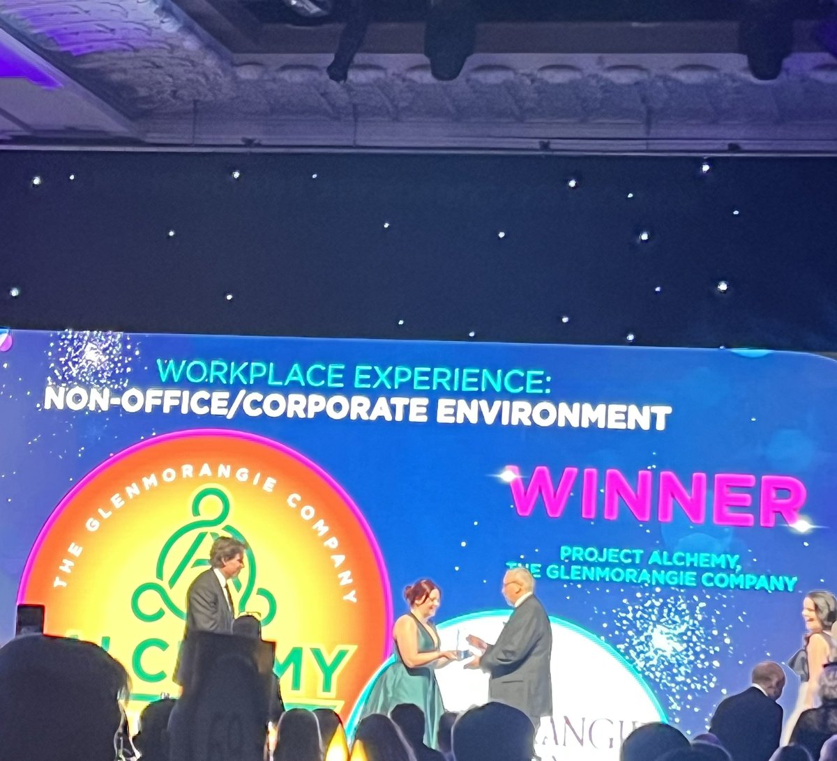 Our fabulous chair Maud presenting the award for Workplace Experience; non-office / corporate environment at tonight’s <a href="/IWFM_Awards/">IWFM Impact Awards</a> #CXSIG #IWFMAwards #Presenting