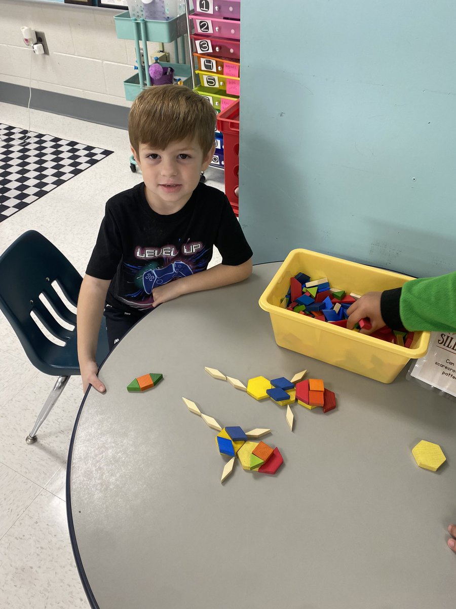 Mrs. Taylor’s 1st grade class completed four Fall themed #STEM challenges today! They showed great teamwork and perseverance! <a href="/GCS_STEM/">Greene County Schools STEM</a> <a href="/SHPRams/">Snow Hill Primary</a>