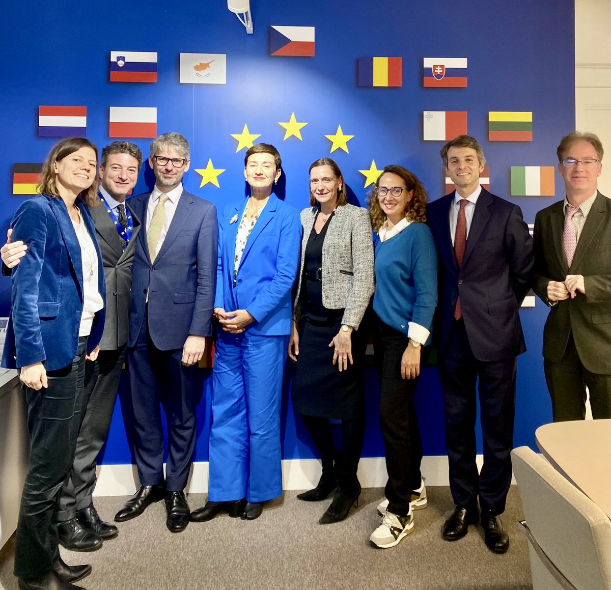 Irène Mingasson (@imingassonue) on Twitter photo 🇬🇧👏<a href="/EUdelegationUK/">EU Delegation UK</a>
2024 is record-breaking elections year worldwide! Tackling the global FIMI threat is our common challenge.
<a href="/EU_FPI/">EU Service for Foreign Policy Instruments 🌐</a> supports information resilience, preserving the information space, citizens’ rights&freedoms and democracy
#LondonFIMIForum 🇬🇧👏<a href="/EUdelegationUK/">EU Delegation UK</a>
2024 is record-breaking elections year worldwide! Tackling the global FIMI threat is our common challenge.
<a href="/EU_FPI/">EU Service for Foreign Policy Instruments 🌐</a> supports information resilience, preserving the information space, citizens’ rights&freedoms and democracy
#LondonFIMIForum