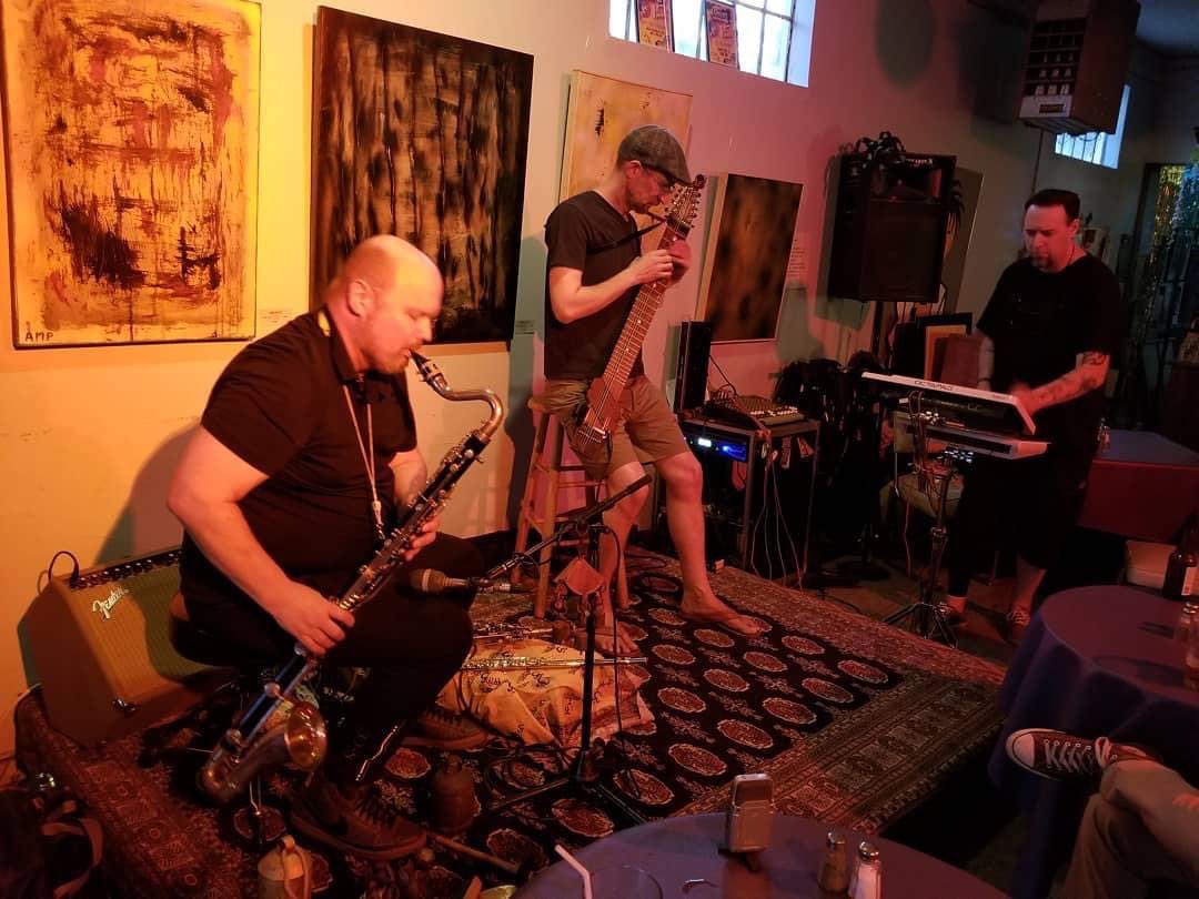 Old gigs at Luna’s Cafe, Tony, Dan and myself.
Good times!