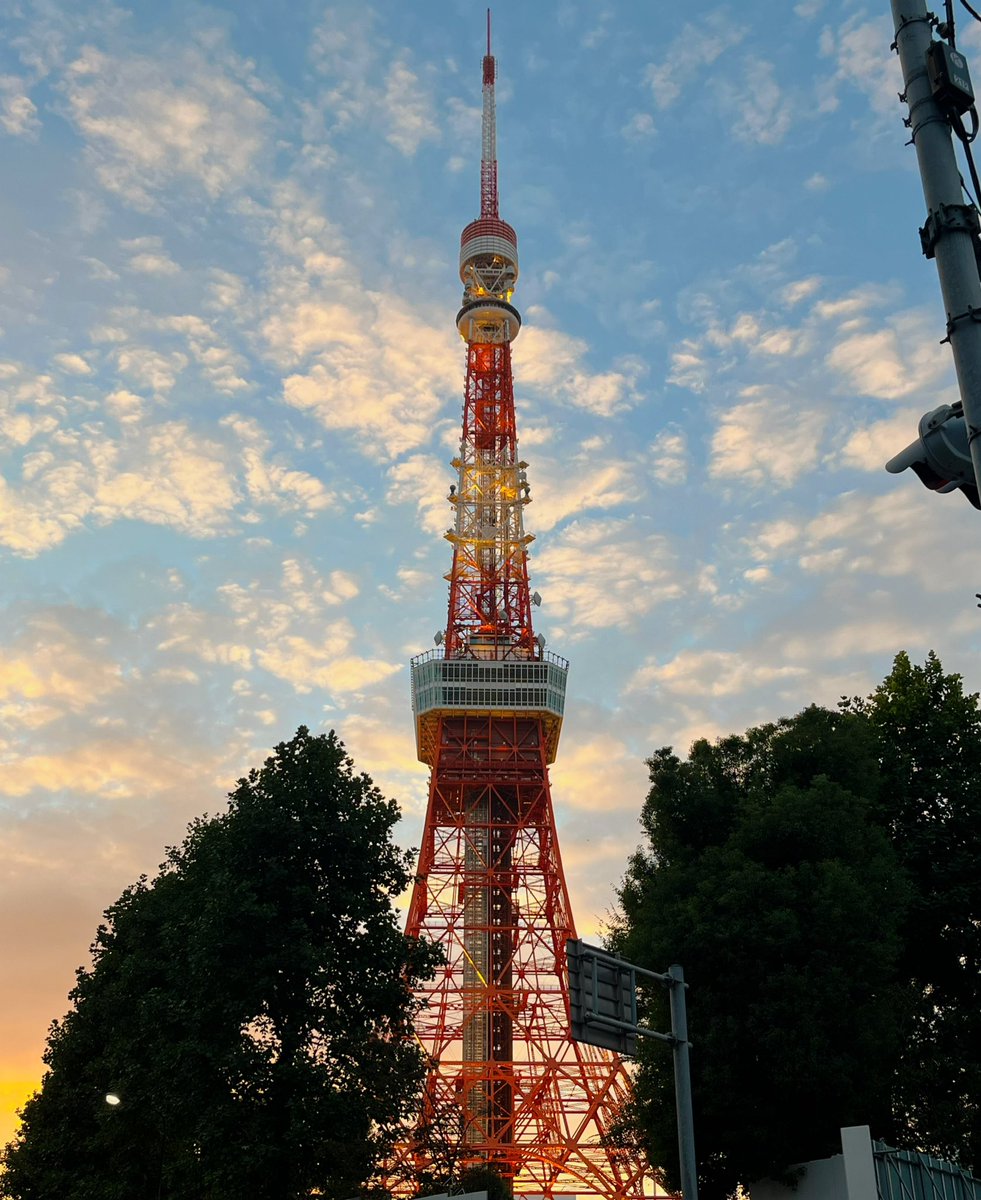 XO529's tweet image. おはようございます☀
日の出と東京タワー🗼✨
今朝もスマートニュース６時半〜🤗
#プロ野球CS #MLB優勝決定シリーズ
#出雲駅伝 #テニス #ボクシング