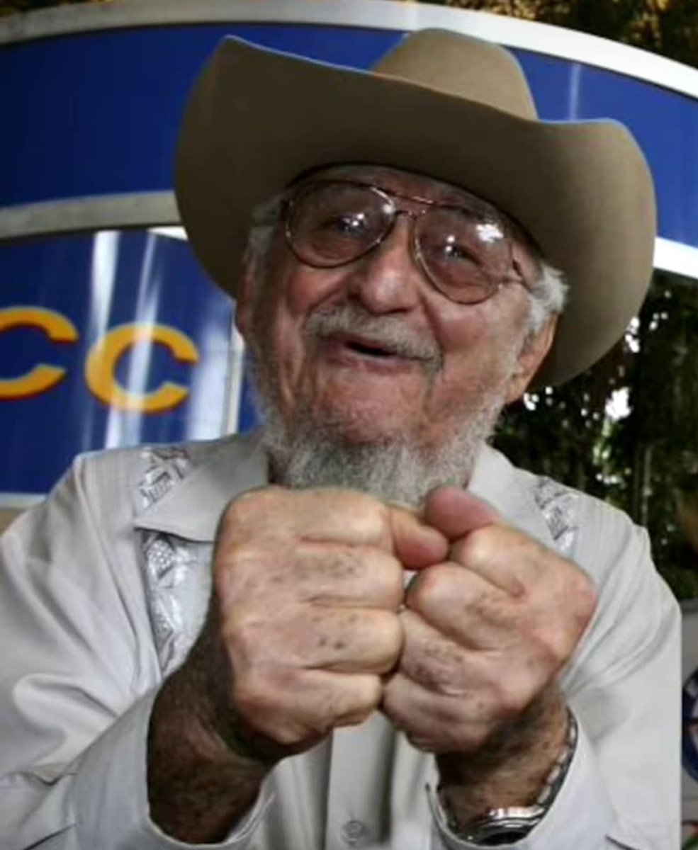 Hoy hubiese cumplido 100 años, Ramón Castro Ruz,  ejemplo de humildad y sabiduría. Honrar, honra!!!
#Cuba #DeZurdaTeam