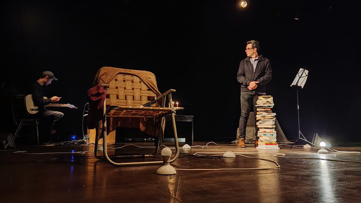 FacultadArtesUC's tweet photo. 📣 #Teatro Participa GRATIS este 15 y 16 de octubre en una nueva versión del Encuentro de dramaturgias entre #Chile y #Argentina conocido como #Archidrama 2024 📝. ¡Corre la voz! Inscríbete y asiste a las obras en el siguiente link: https://t.co/iVk26Iwavv 🙌 https://t.co/IDvvvKxh0z