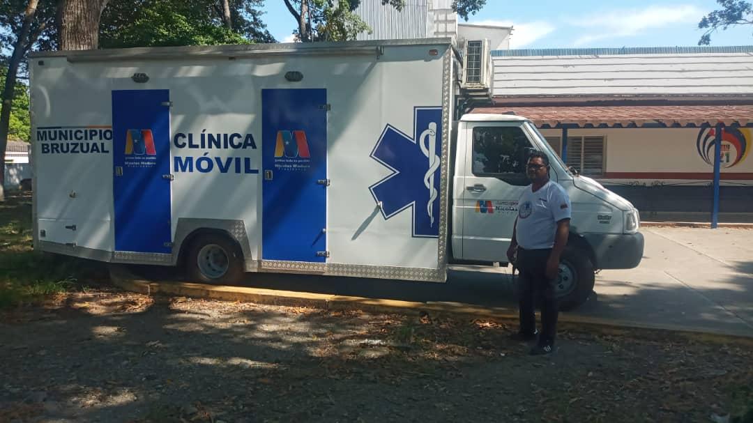 cmbruzual's tweet photo. La Contraloría Municipal de Bruzual, realizó inspección en la Coordinación del Área de Salud Integral Comunitario (A.S.I.C.) a Dotación de clínica móvil para mejorar la salud en la municipalidad.

En la inspección pudimos constatar que la clínica móvil está en óptimas condiciones https://t.co/ddb7qnMvrl