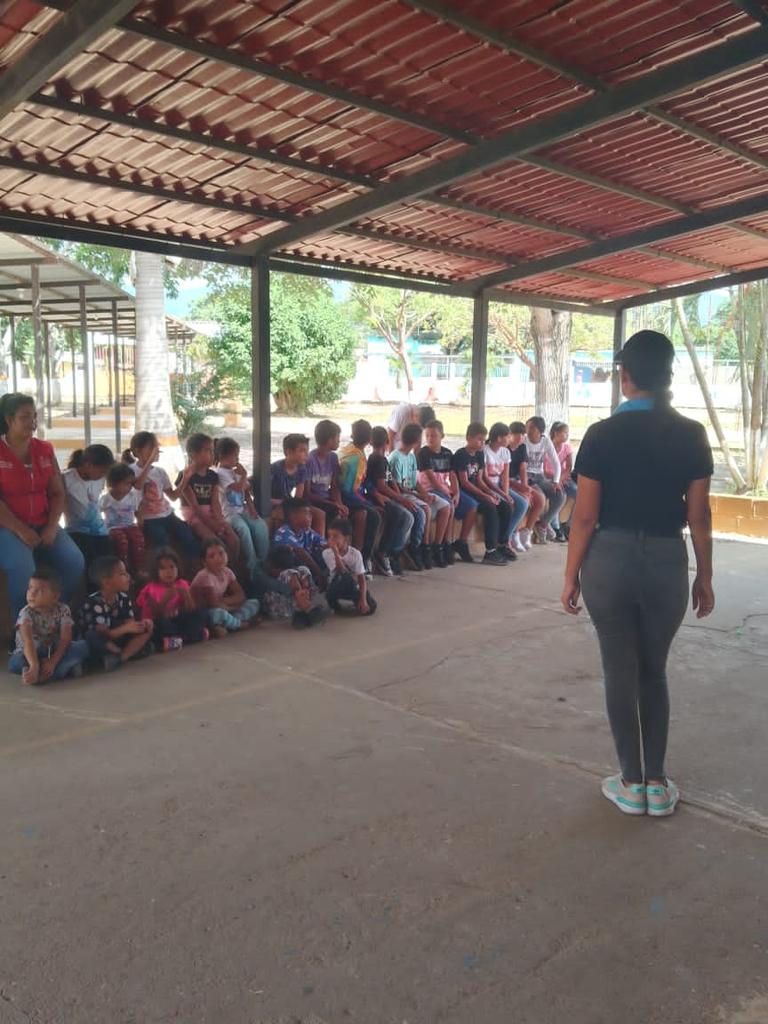 En marco del programa "La Contraloría va a la calle",  la Oficina de Atención al Ciudadano (OAC) de la Contraloría Municipal de Bruzual, realiza charlas formativa en la EIB Ana de Jesús Gutiérrez de la comunidad de la Bartola por el programa "Escuelas Abiertas Agosto",