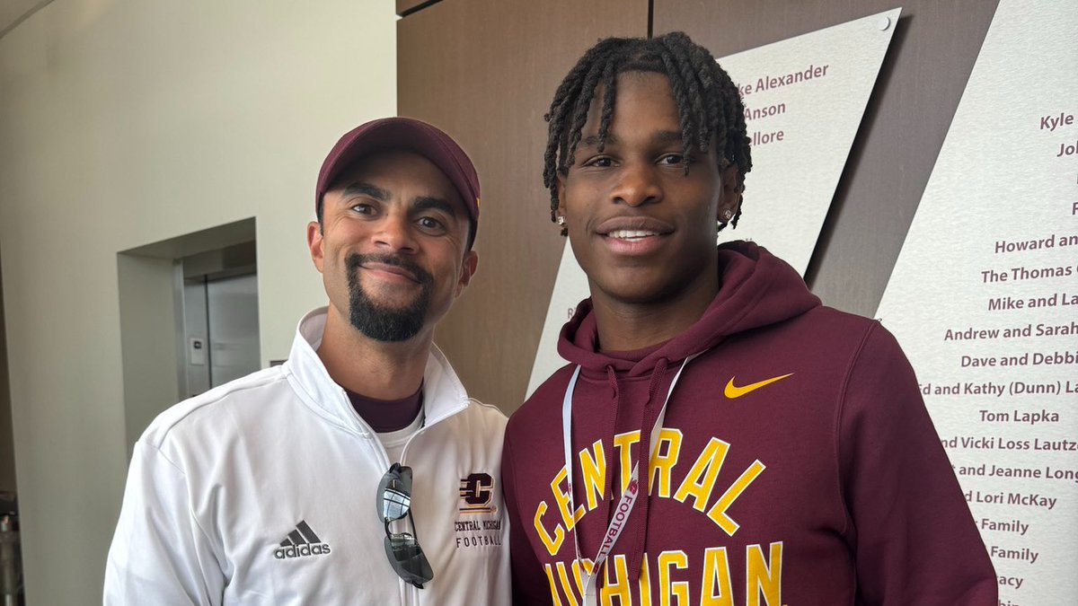 Six Star Football | PLUS+ (@sixstarfootball) on Twitter photo Sleeper Stars: Illinois Wide Receivers Who Deserve More Attention
🏈6Star Football looks at risers among WRs in IL🔥
STORY▶️🔗sixstarfootball.com/article/sleepe…
<a href="/Benalb15/">Ben Albert</a> <a href="/dlac05/">Dennis Conda Jr.</a> <a href="/jaxon_diedrich/">Jaxon Diedrich</a> @McmillenKylan <a href="/bpeevy5/">Braden Peevy 3⭐️</a> @reee05658083 <a href="/GavinTillm10885/">gavin tillman</a> @CameronTryon <a href="/wilcoxon_noah6/">Noah “Blo” Wilcoxon</a> Sleeper Stars: Illinois Wide Receivers Who Deserve More Attention
🏈6Star Football looks at risers among WRs in IL🔥
STORY▶️🔗sixstarfootball.com/article/sleepe…
<a href="/Benalb15/">Ben Albert</a> <a href="/dlac05/">Dennis Conda Jr.</a> <a href="/jaxon_diedrich/">Jaxon Diedrich</a> @McmillenKylan <a href="/bpeevy5/">Braden Peevy 3⭐️</a> @reee05658083 <a href="/GavinTillm10885/">gavin tillman</a> @CameronTryon <a href="/wilcoxon_noah6/">Noah “Blo” Wilcoxon</a>