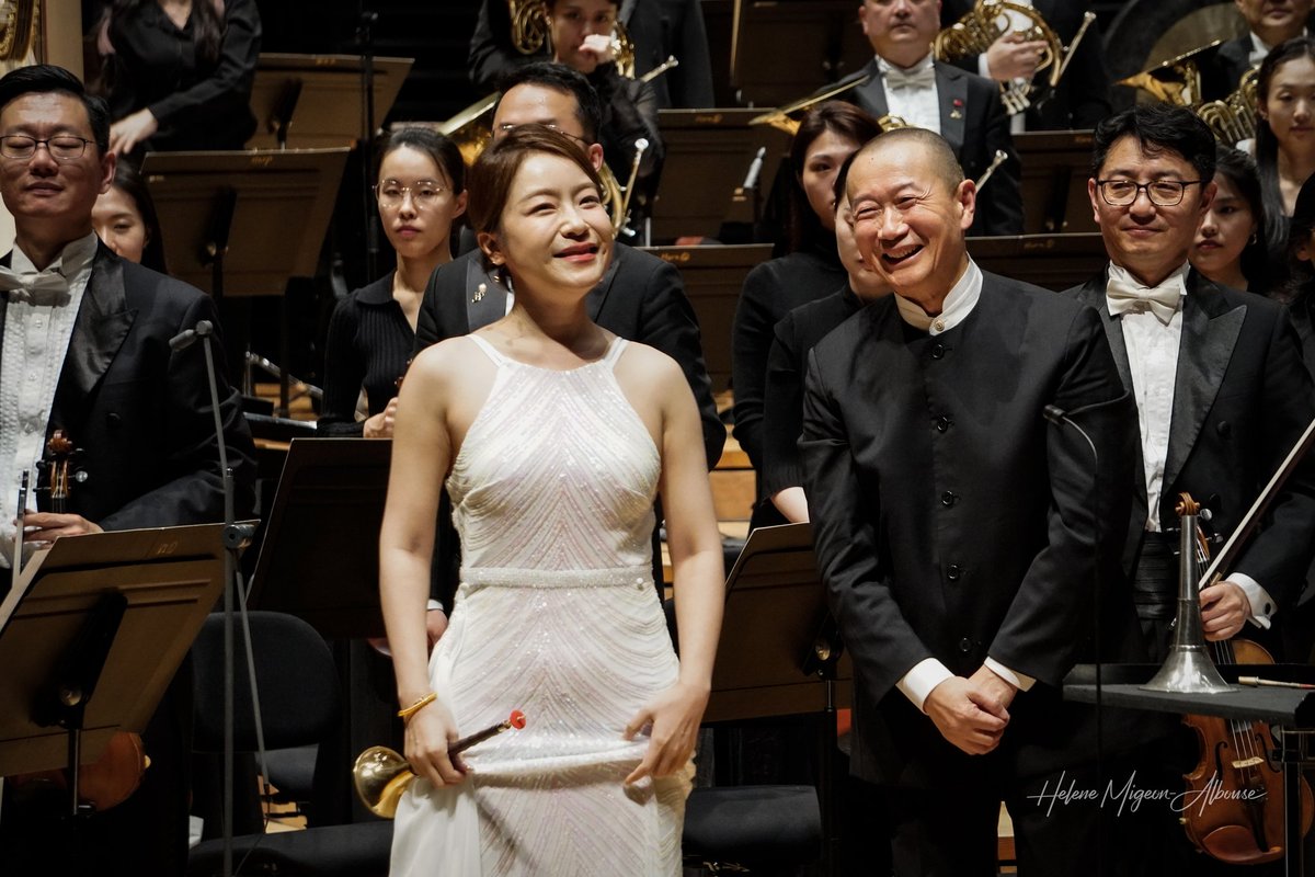 helene_mahln's tweet photo. 🎶 Bravo #ChinaNationalSymphonyOrchestra conducted by @TanDunMusic with #LiyaPetrova, #LiseBerthaud & #LiuWenwen for this wonderful #concert at the @philharmonie de #Paris.
🎼 #Ravel, #Mozart, #Stravinsky, #TanDun & #RenTongxiang.
📷 @helene_mahln - 2024 oct.14
#ClassicalMusic https://t.co/pflHCVg0gF