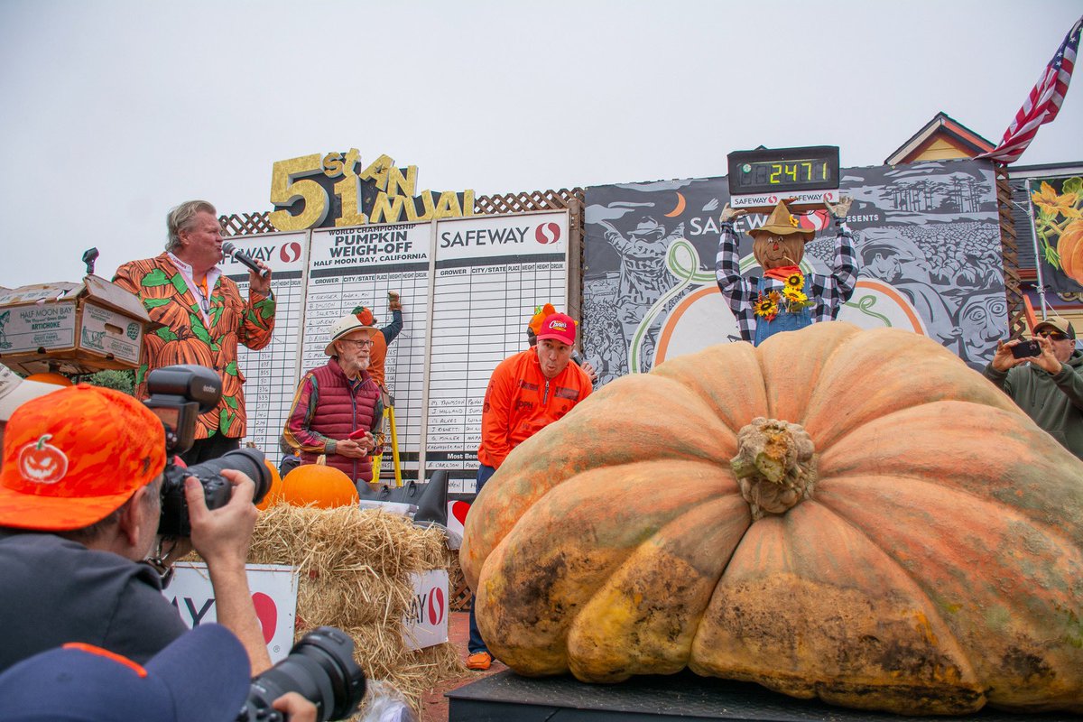 Half Moon Bay Art & Pumpkin Festival tweet media