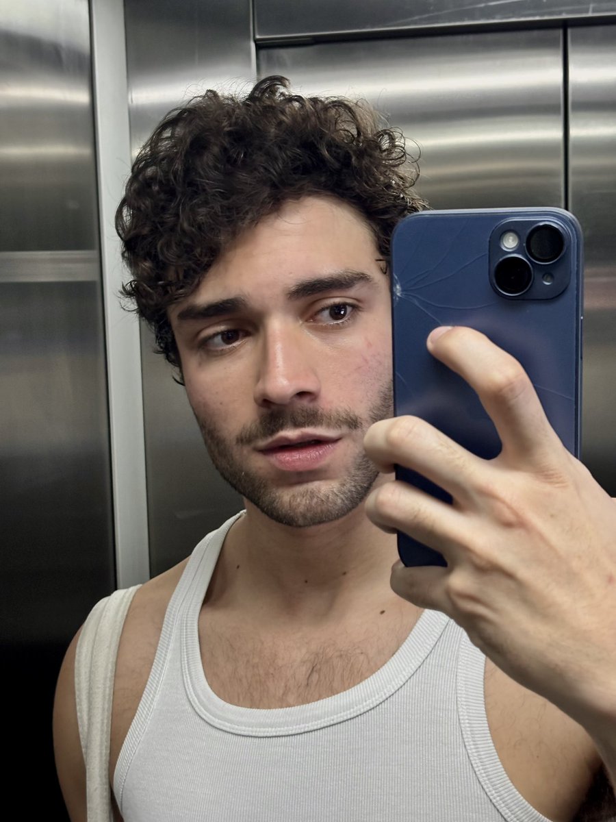 Gubraiteras tweet media