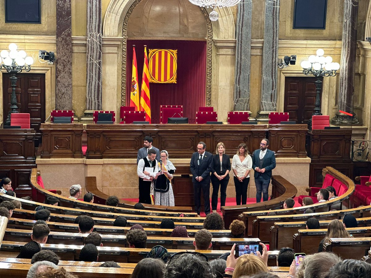 Pubilles i hereus, part essencial de la nostra cultura, i tradicions que perduren des de fa generacions. 

Al Parlament <a href="/Pubillatge_cat/">Foment del Pubillatge Català</a> 

Emocionant les cares d’il·lusió asseguts a l’hemicicle, escoltant el President <a href="/joseprull/">Josep Rull i Andreu</a> , l’orgull de ser al Parlament més antic d’Europa