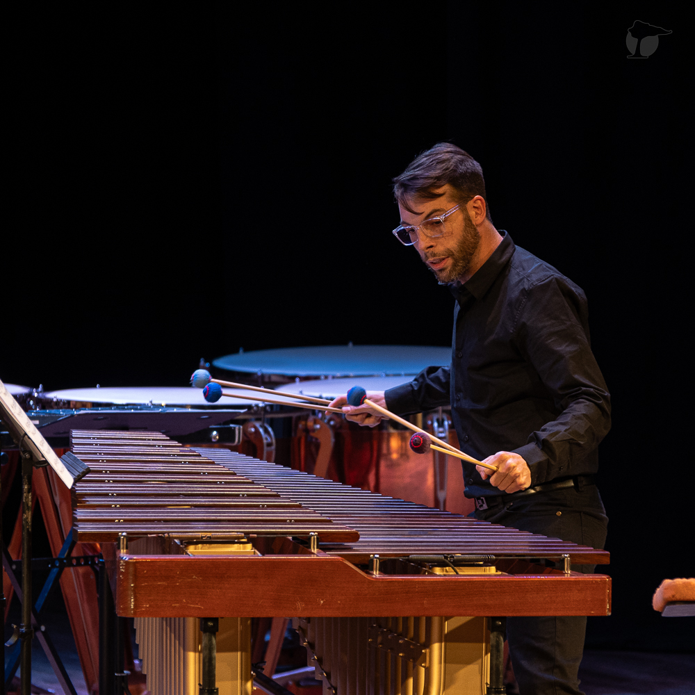 CampusdeArtes's tweet photo. Fundación Cultural Patagonia presenta a Percusión FCP en el @CampusdeArtes. Clásicos del repertorio: Iván Trevino, Clark Hubbard, Astor Piazzolla, Adolfo Ábalos, Mariano Mores, etc. Marimbas, vibráfonos, xilofones y percusión. Anticipadas en https://t.co/qz3IOR171m https://t.co/CMwbL7t3Hm