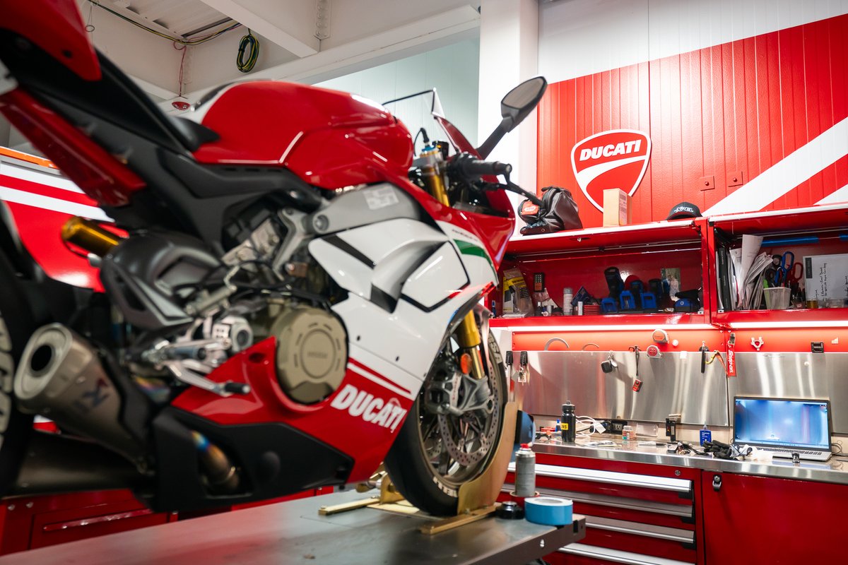 RahalDucati's tweet photo. ❄️ Winter’s Coming! ❄️
Get your Ducati ready with Certified Technicians at Rahal Ducati. From winterizing to inspections, we'll keep your bike in top shape for the season. Schedule now! https://t.co/THTRtILa2r
📞 (317) 805-8532
#DucatiService #WinterPrep #RahalDucati #Ducati https://t.co/Jw0HxgLL0S