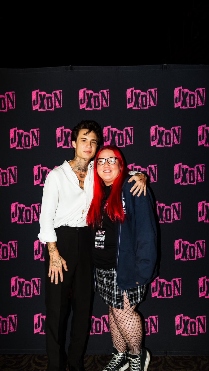 teganrose04's tweet photo. missing wtms tour a little too much recently 🥲

i tend to hate professional pics for m&amp;g’s but these are the first ive liked 😭 https://t.co/8cXMzmaSJq