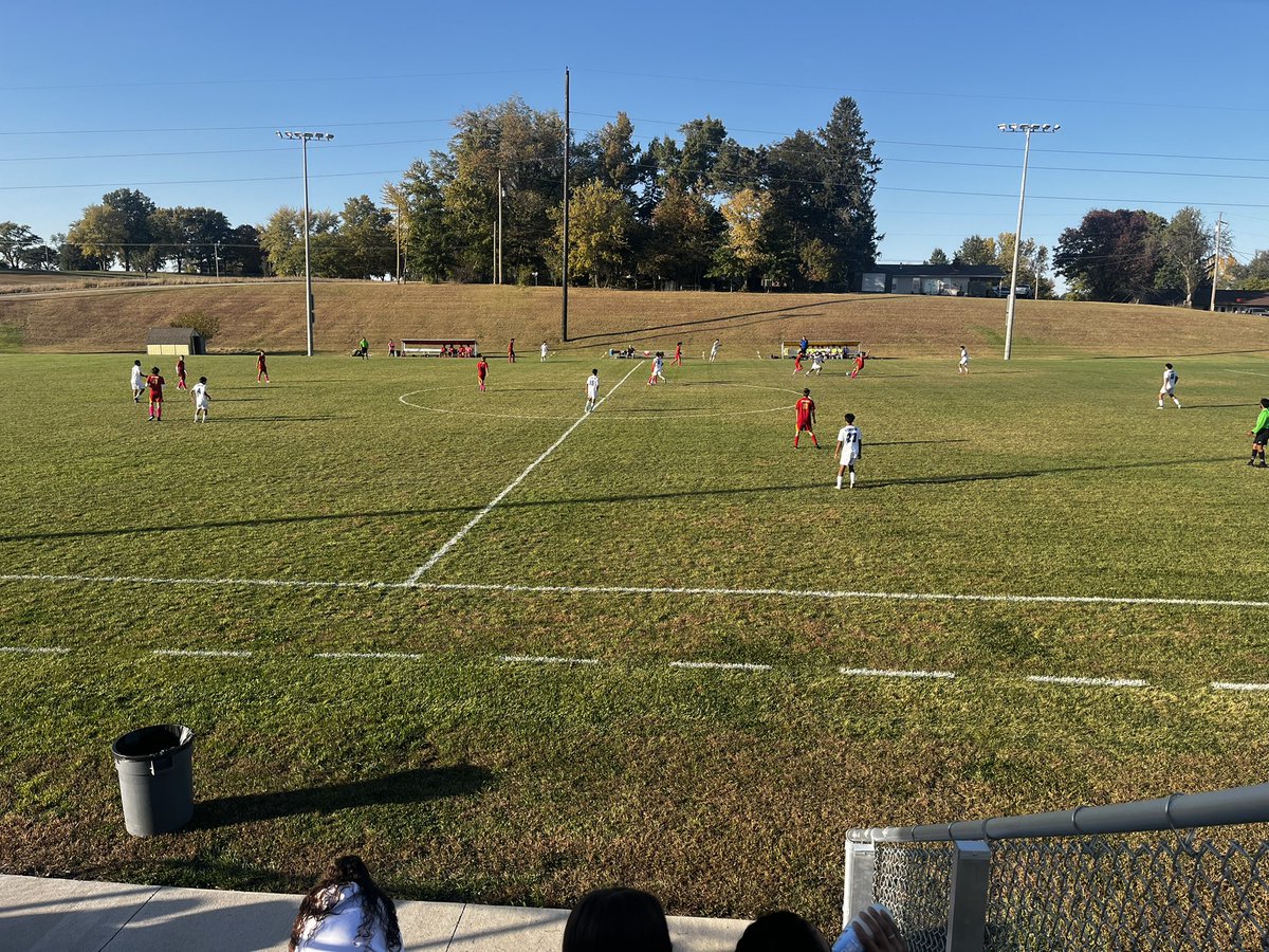 MaloneRicky's tweet photo. Sabres in action tonight against Atchison! ⚽️🥅⚔️ Go Sumner! @kckps_sumner #4theacademy https://t.co/M3xZw5qV5M