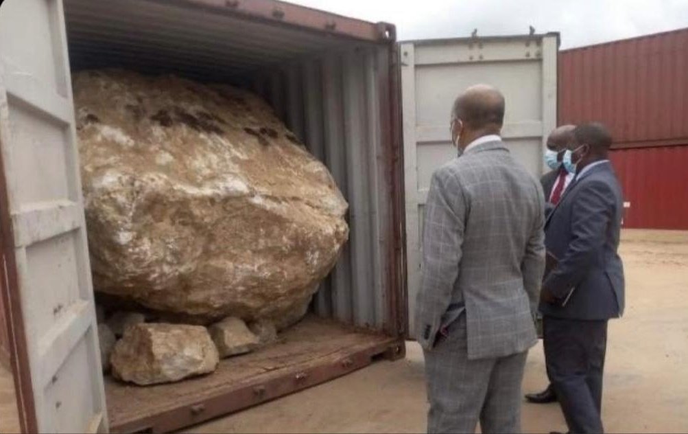 diegrootzake's tweet image. Iinima yaalumenhu ihayifee
