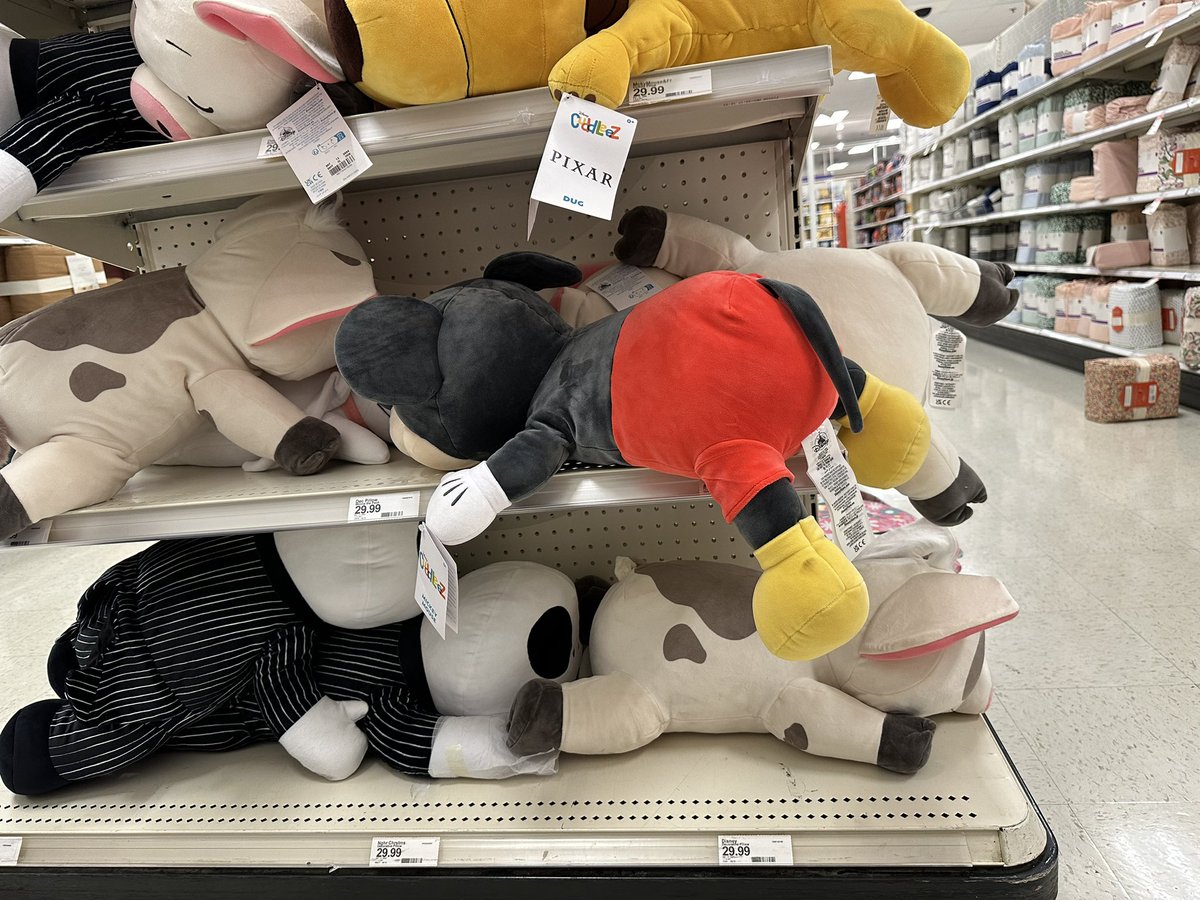 sejhammer's tweet photo. @rekhalshankar mickey mouse w/a big ass https://t.co/9o9zute2Cc