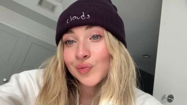 winnerEmm4's tweet photo. *:･ﾟ✧  Emma Grimaldi ༄ 𓆦 ✧･ﾟ

* 𝗜𝗡𝗦𝗧𝗔𝗚𝗥𝗔𝗠 .ᐟᅟ.ᐟ 𝐯𝐢𝐚 𝐬𝐭𝐨𝐫𝐢𝐞𝐬 ∎ ˳

Hey samantha, what do you want to be for halloween?

Fuck*d. https://t.co/WEHmai9YVA