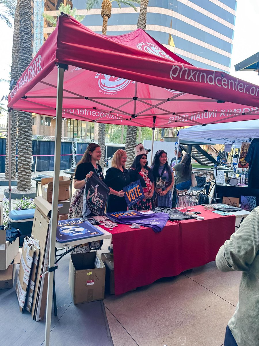 GPEC's tweet photo. #IndigenousPeoplesDay Phoenix Fest is in full swing! The team joined the celebration of Indigenous culture & history w/ a pop-up market, live music, art & more, hosted by @CahokiaPhx at @arizonacenteraz. @downtownphoenix @LocalFirstAZ @phxart | #IPDPHX https://t.co/CWUfmxLSKb