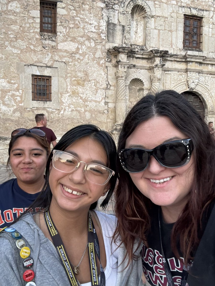 KHS Press had a blast this weekend representing <a href="/KHS_Cougars/">Kempner High School</a> at #TAJE Fall Fiesta in San Antonio. Yearbook and broadcast both brought home Best of Show awards &amp; we got to attend some amazing sessions and hear from incredible speakers. (And we did a little sightseeing, too!)