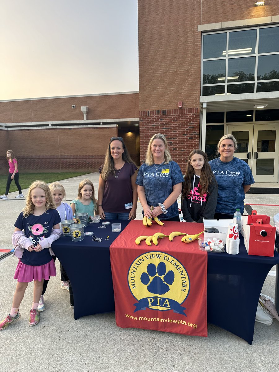 We started off Conference Week with a delicious staff breakfast from our amazing @MVESPTA!  This week they will host our Fall Festival, which is one of the most fun nights of the year!  Scroll through for a few PTA highlights, including our student members! #TheBestView