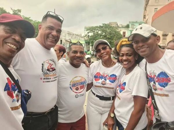 AMPPCHabana's tweet photo. El casino enamora las tardes de #CentroHabana en nuestro Parque El Curita.
#PorAmorACentroHabana https://t.co/QoScDi07qu