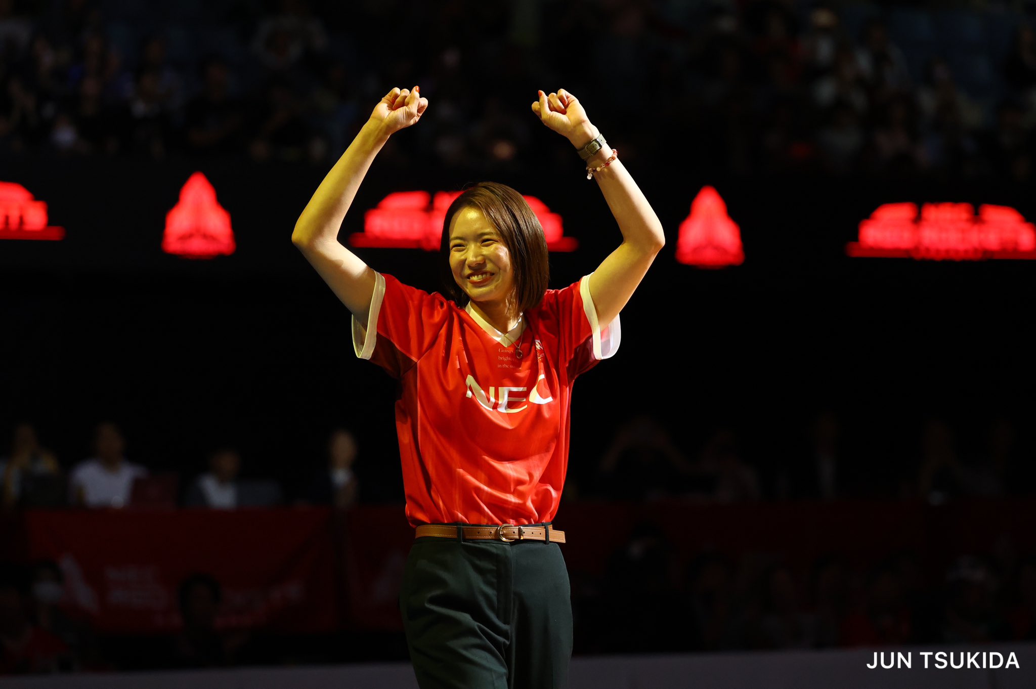 NECレッドロケッツ川崎　古賀紗理那　引退記念ユニフォーム 10/31まで！古賀さん引退記念グッズ販売中！ | ニュース | NEC
