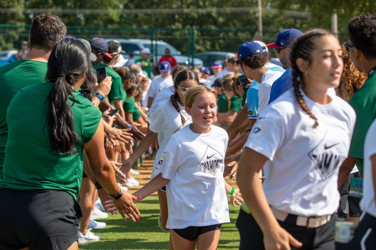 RangersYA's tweet photo. Our athletes traveled to Oklahoma during MLB All Star Week and joined Nike’s N7 program for a youth baseball clinic. The Nike N7 program is aimed at providing sports &amp; educational opportunities for local Native American and Indigenous youth. #IndigenousPeoplesDay https://t.co/fQUcBKM2GP