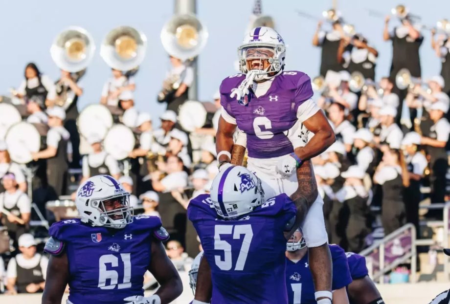 Blessed to receive an D1 offer from Abilene Christian University !! <a href="/PFitzB/">Pat Brown</a> <a href="/KiyoshiHarris/">Coach Kiyoshi Harris</a> <a href="/CoachZSallee/">Zachary Sallee</a> <a href="/BallCoachNelson/">COACH NELSON</a> <a href="/Coach_Landgren/">Kurt Landgren</a> <a href="/JuCoFootballACE/">JuCo Football Forer</a> <a href="/JUCOFFrenzy/">JUCO Football Frenzy</a>