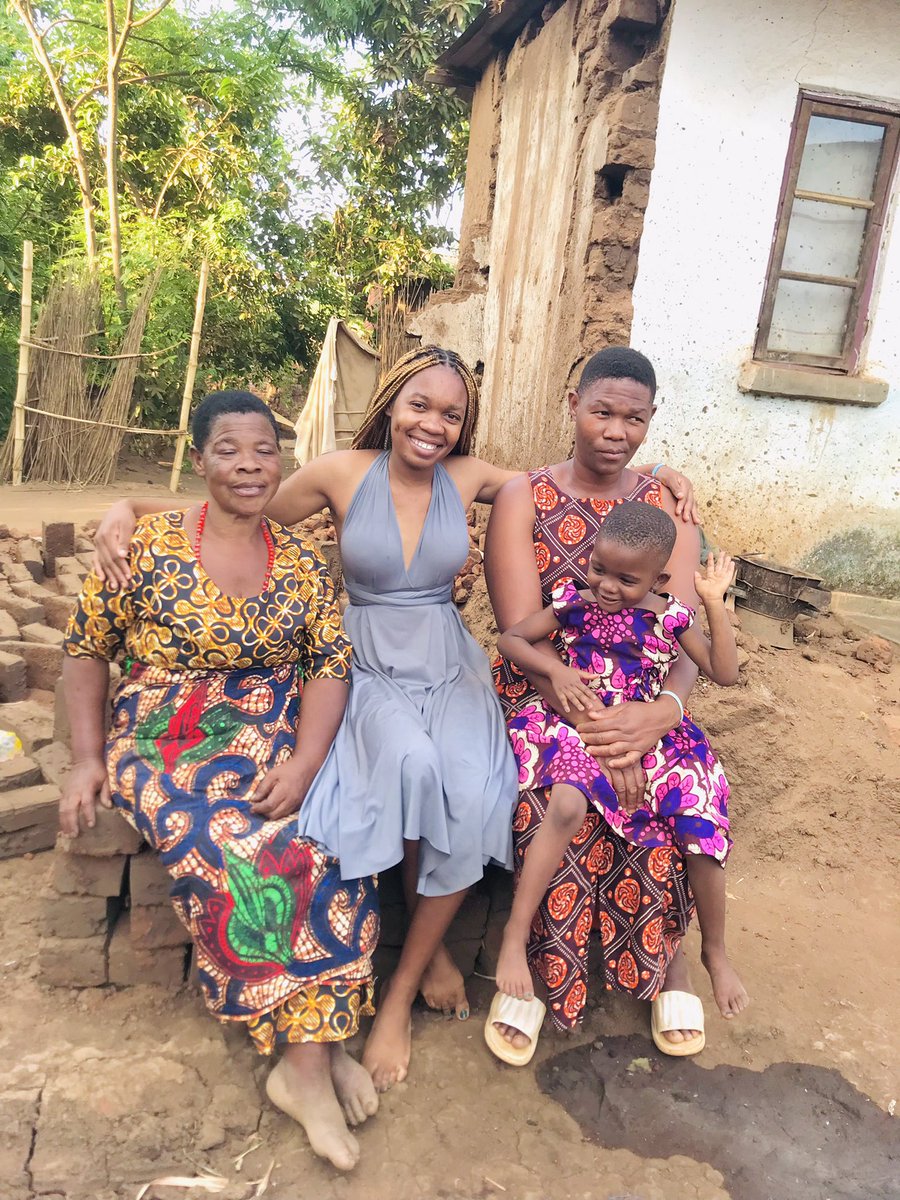 Sarmy265's tweet image. My mothers♥️ 3 generations
