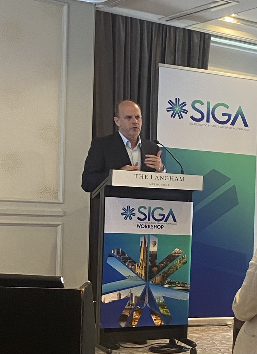 Prof Mark Bilsky back at the lectern to discuss meningiomas and schwannomas of the spine @#SIGA2024 in Melbourne