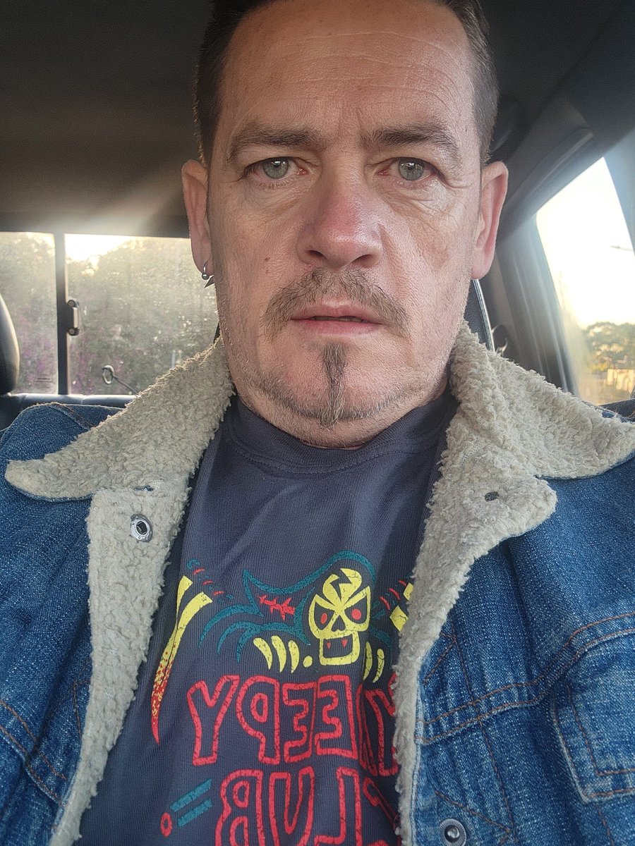 Frommel17's tweet photo. Going to work in kreepy fashion today, even the face while driving, love my new kreepy gear #kreepyclub https://t.co/wLtPG1X5Ms