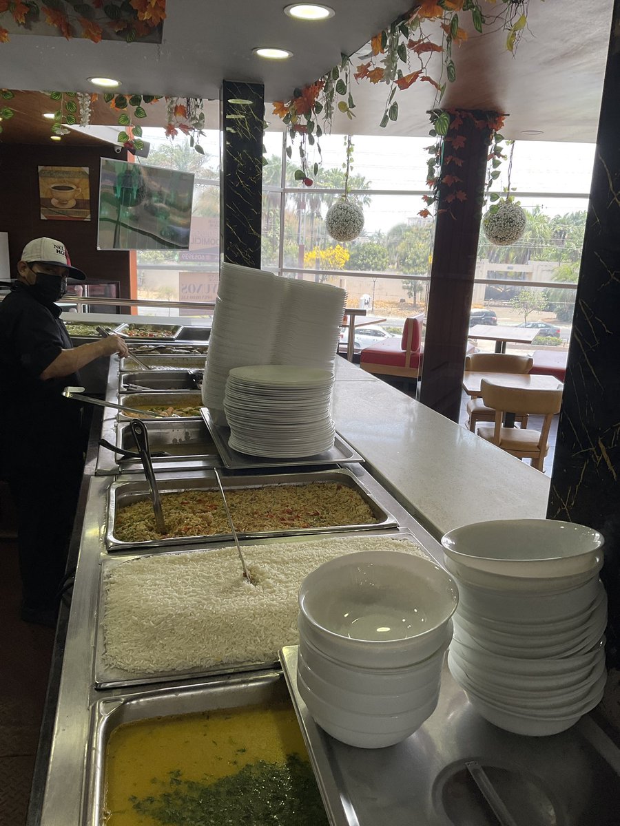 nelsonhouseec's tweet photo. En lugar único para disfrutar de almuerzos menú variado en #samborondon https://t.co/UrbFBEjsv0