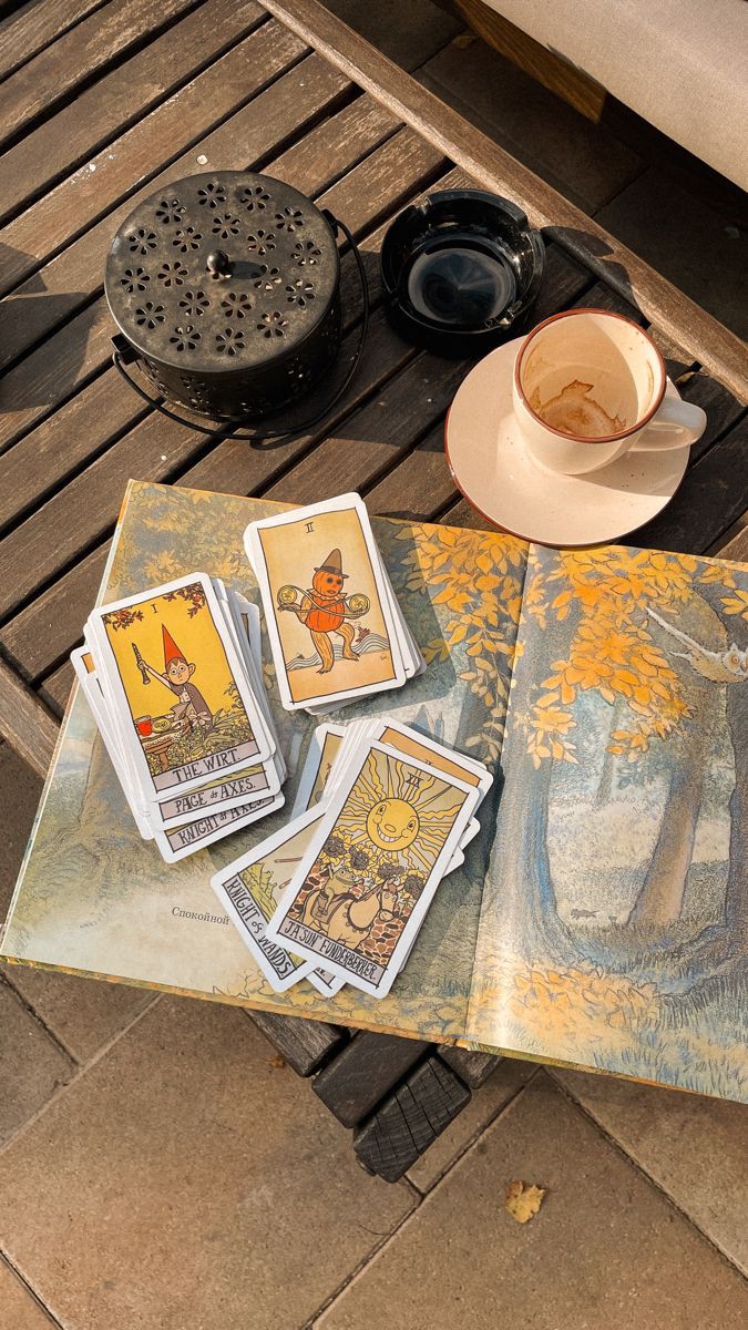 ✨WIADOMOŚĆ OD KART✨

🍁 Zostaw RT, follow i swoje imię w komentarzu. Wyciągnę kilku osobom kartę i krótko opiszę (16+). Jeśli nie uda się tym razem, to jeszcze będą okazje! 

🍁 Zainteresowanych prywatnym i bardziej szczegółowym czytaniem zapraszam do bio