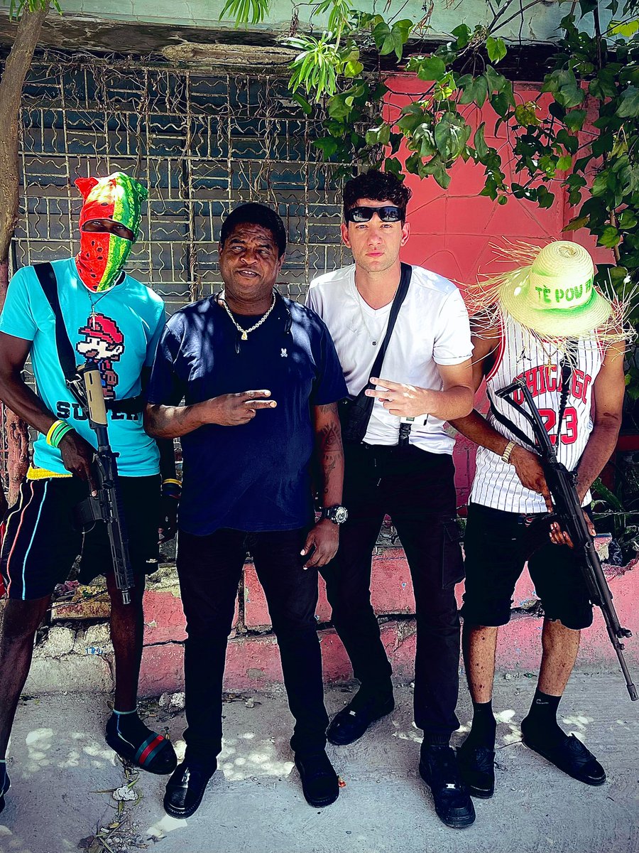 timmykarter's tweet image. I Met Haiti’s Most Wanted Gang Leader-Barbecue 🇭🇹

None  has ever heard his story like this. 

youtu.be/Xxg3WrhfsLI?si…

Let’s bring his voice to the world. 

Retweet and share! 
@VICE   @BBCWorld  @RSF_en @RokhayaDiallo

#Haiti #BBQInterview  #HaitiCrisis