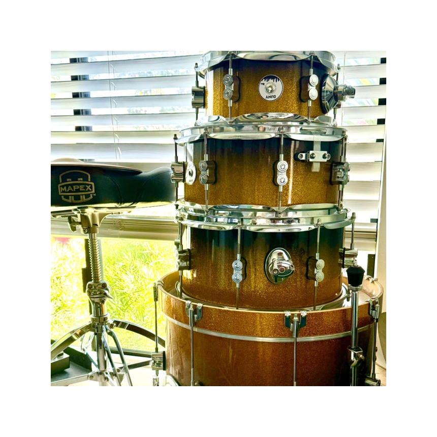 Raine Stern tweet media