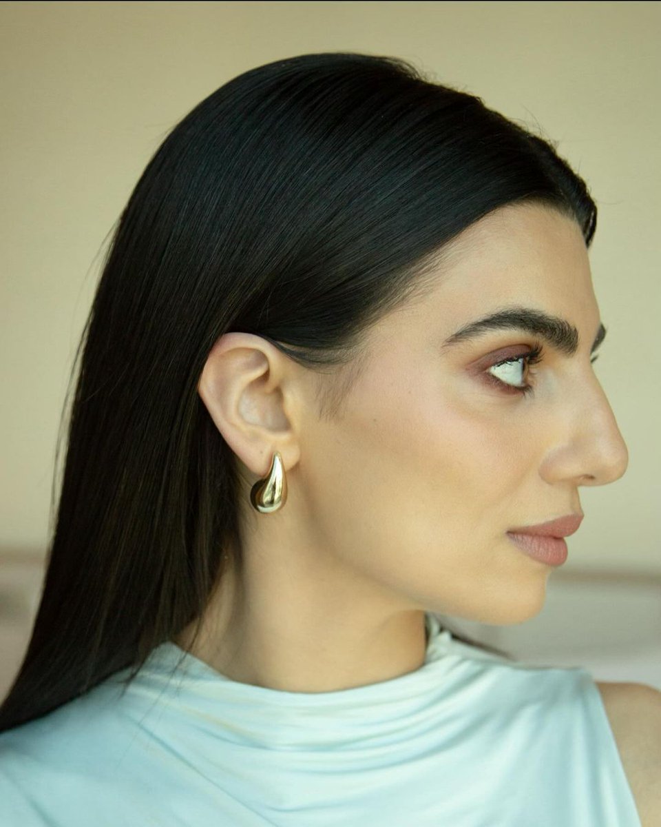 neumanic's tweet image. real