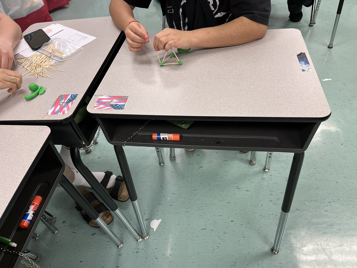 Ms. Amshoff tweet media