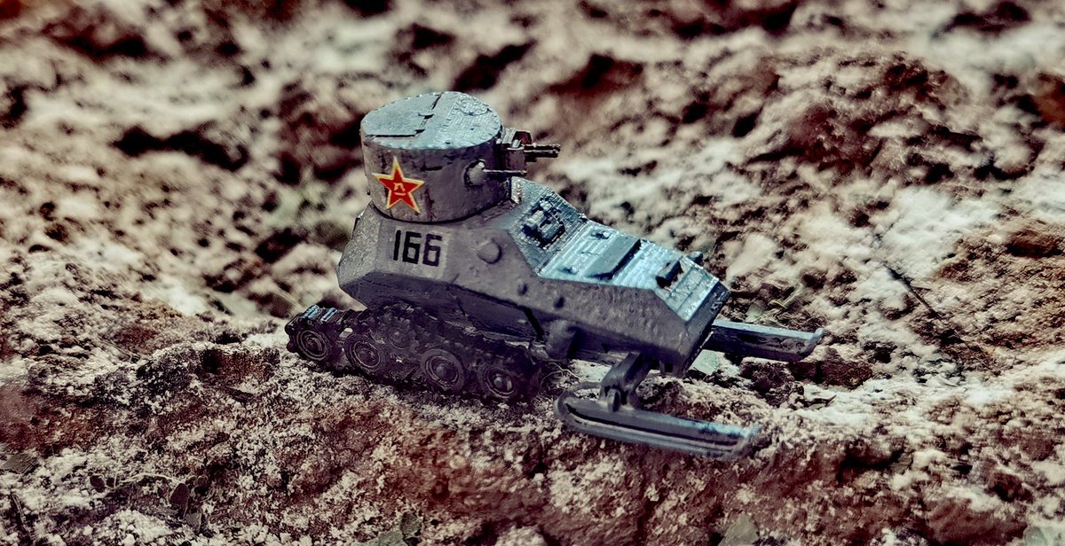zhxhrzs's tweet photo. 1/144,PLAが装備したスノーバージョンのBA-64。これは私の小説の中のオリジナルの車です、東北の樹海雪原で土匪を殲滅するためのそりです。#架空戦記 #架空戦車 #第二次世界大戦 #ba64 https://t.co/YF7T5RWNDJ