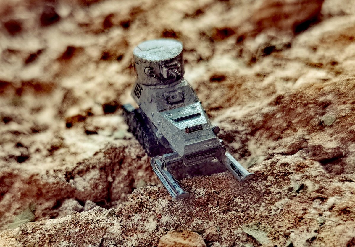 zhxhrzs's tweet photo. 1/144,PLAが装備したスノーバージョンのBA-64。これは私の小説の中のオリジナルの車です、東北の樹海雪原で土匪を殲滅するためのそりです。#架空戦記 #架空戦車 #第二次世界大戦 #ba64 https://t.co/YF7T5RWNDJ