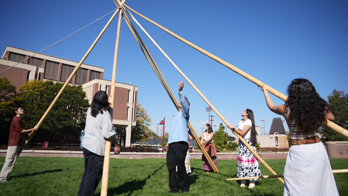 HumanizingStory's tweet image. #IndigenousPeoplesDay being celebrated on the campus of University of Denver @UofDenver put on by Native Student Alliance. DU has a dark past with its founder, John Evans, directly responsible for the #SandcreekMassacre.